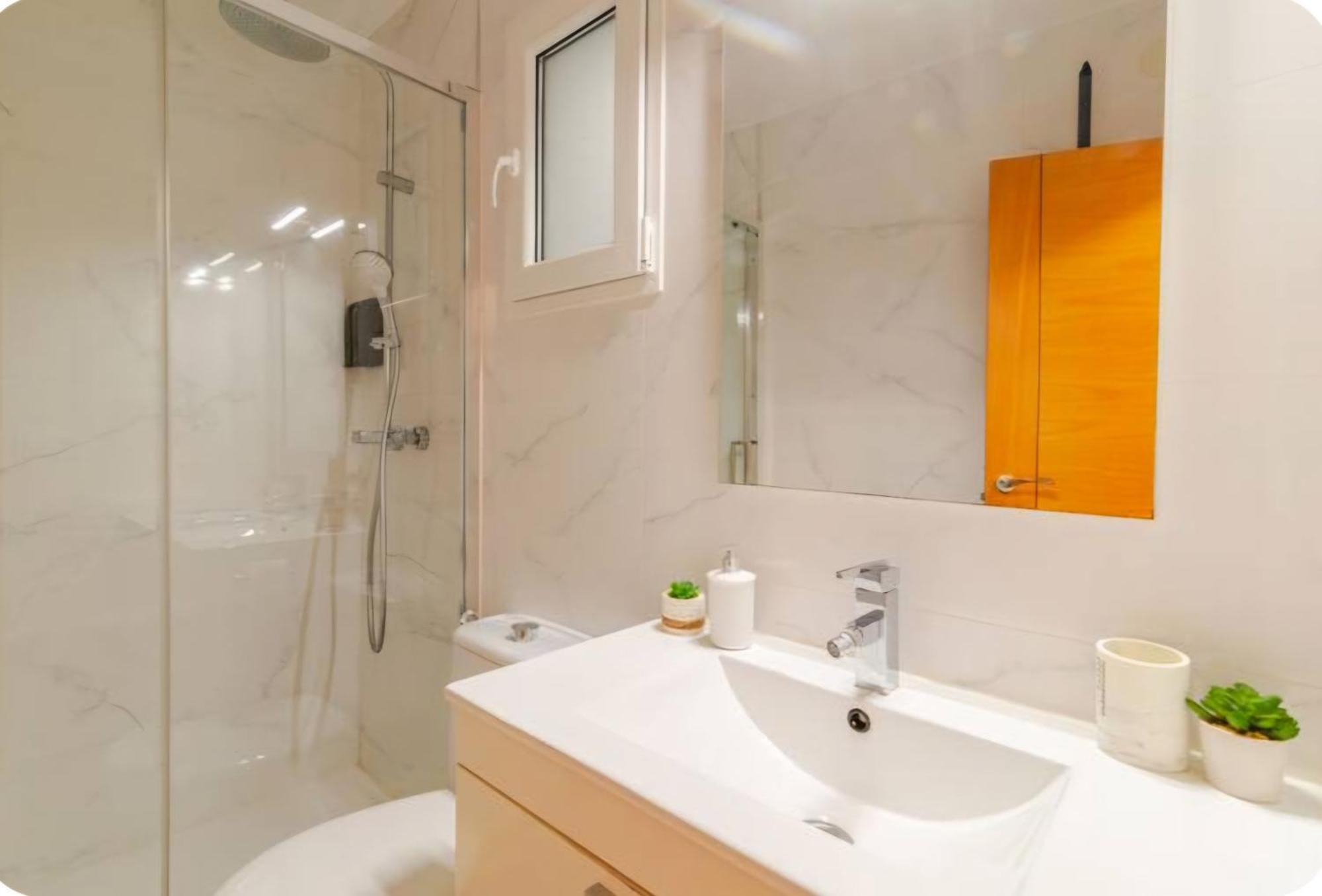 Hermoso Apartamento Cerca Al Mar Blanes Bagian luar foto