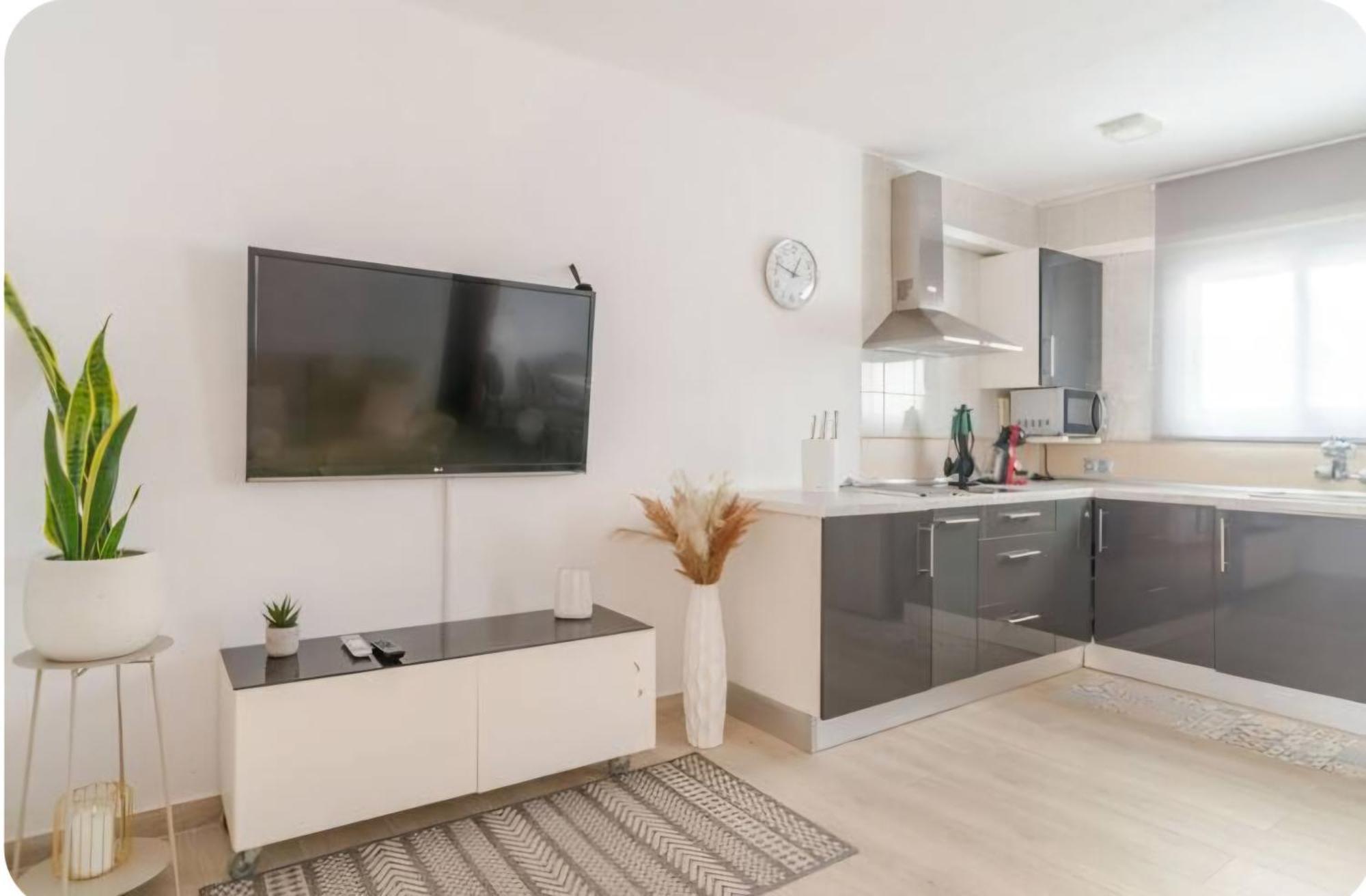 Hermoso Apartamento Cerca Al Mar Blanes Bagian luar foto